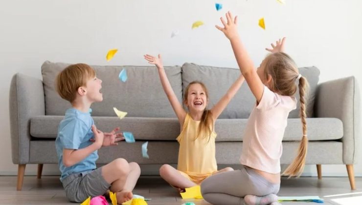 Çocuğunuzun sağlıklı, mutlu, akıllı, yetenekli ve dirençli bir şekilde büyümesini mi istiyorsunuz? Onlarla oyun oynayın