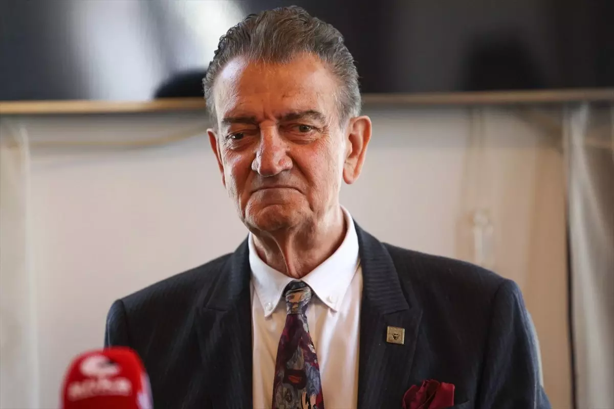 Özgür Özel’den Atatürkçü Düşünce Derneği’ne Ziyaret