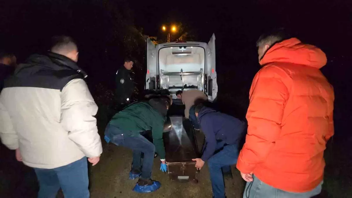 Zonguldak’ta 70 Yaşındaki Adam 54 Bıçak Darbesiyle Öldürüldü