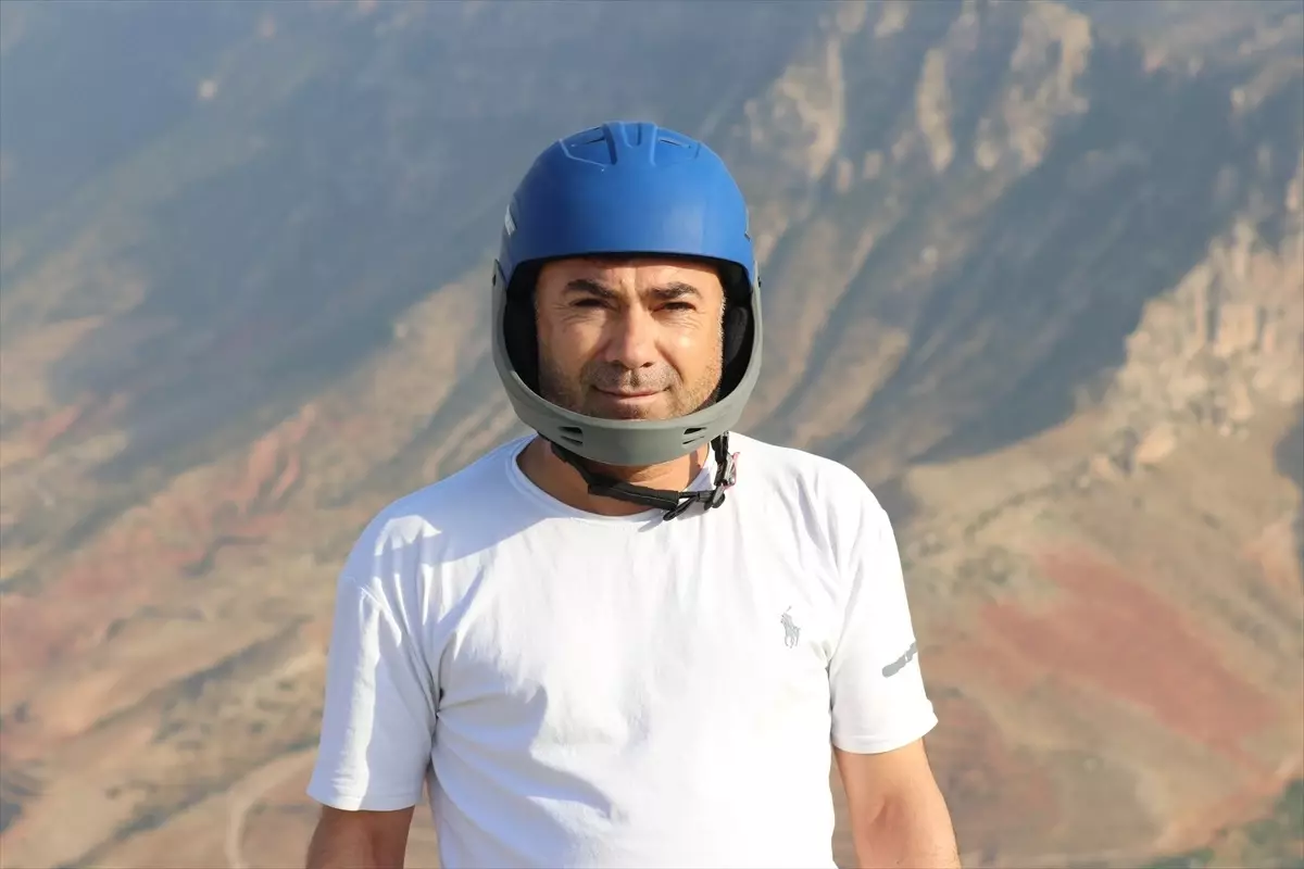 Siirt’te Yamaç Paraşütü Heyecanı