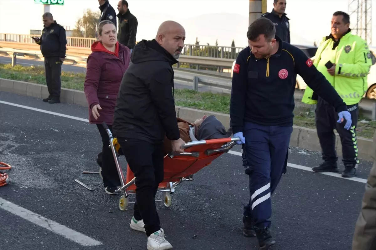 Turgutlu’da İşçi Servisi Kaza Yaptı