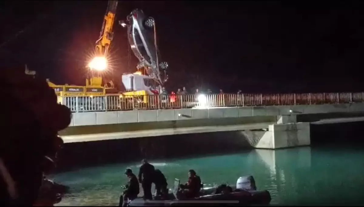 Adana’da Baraj Gölünde Otomobil İçinde Cansız Bedene Ulaşıldı