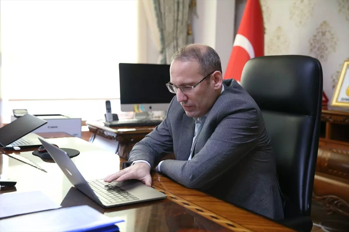 KSÜ Rektörü Yasım ve Türkoğlu Kaymakamı Mercan, AA’nın “Yılın Kareleri” oylamasına katıldı