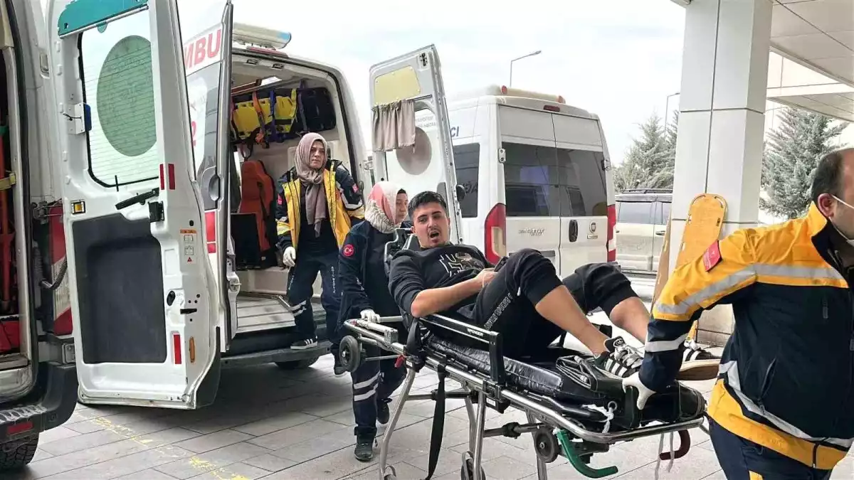 Aksaray’da Kardeş Kavgası Bıçaklı Sona Erdi