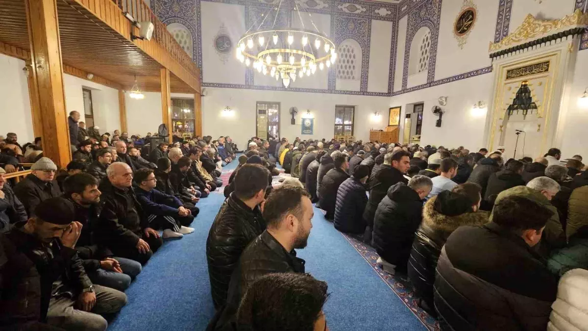 Bandırma’da Berat Kandili Coşku ile Kutlandı