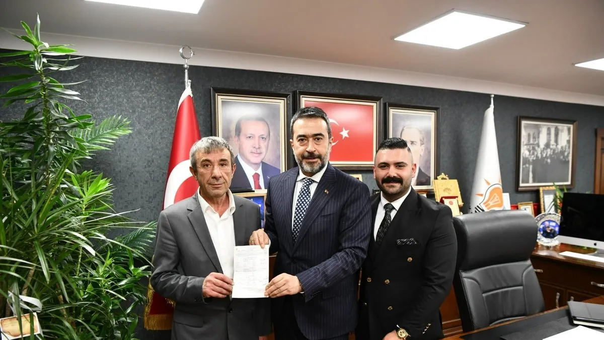Boykot çağrısı esnafı isyan ettirmişti… CHP kartını kırdı, AK Parti’ye katıldı